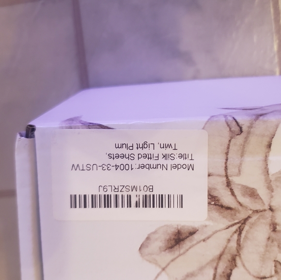 Lilysilk Silk Luxury Fitted Sheet 19 Momme Seamless Deep Pocket Twin, Light Plum - Picture 10 of 11